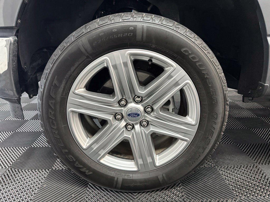 Used 2025 Ford F150 Lariat AWD/4WD image 38