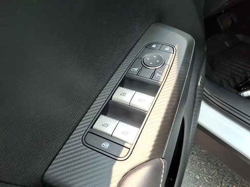 Used 2025 Mitsubishi Outlander ES AWD/4WD image 9