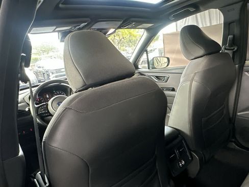 Used 2025 Subaru Forester Premium AWD/4WD image 23