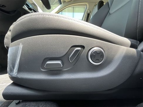 Used 2026 Genesis GV70 2.5T image 14