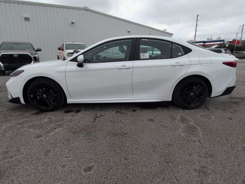 New 2026 Toyota Camry SE w/ Multimedia Upgrade Package image 3