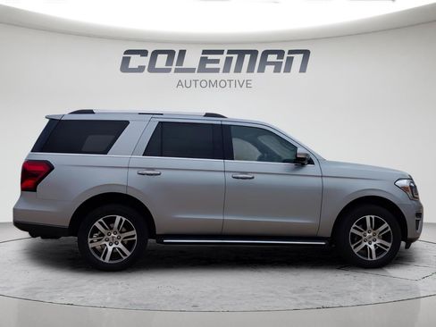 Used 2023 Ford Expedition Limited AWD/4WD image 6