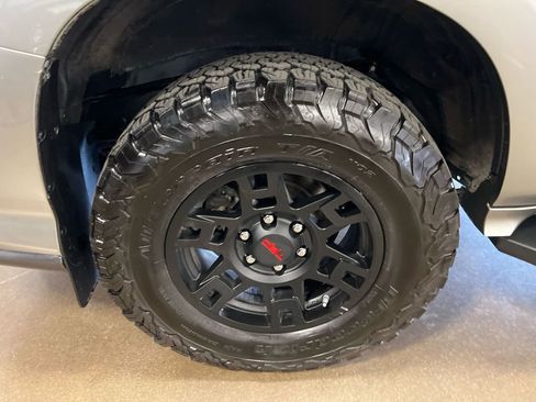 Used 2023 Lexus GX 460 Premium image 75