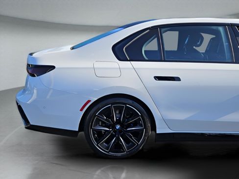 New 2026 BMW i7 eDrive50 w/ M Sport Package image 40