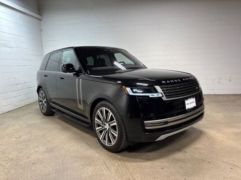 Used 2023 Land Rover Range Rover SE AWD/4WD image 4