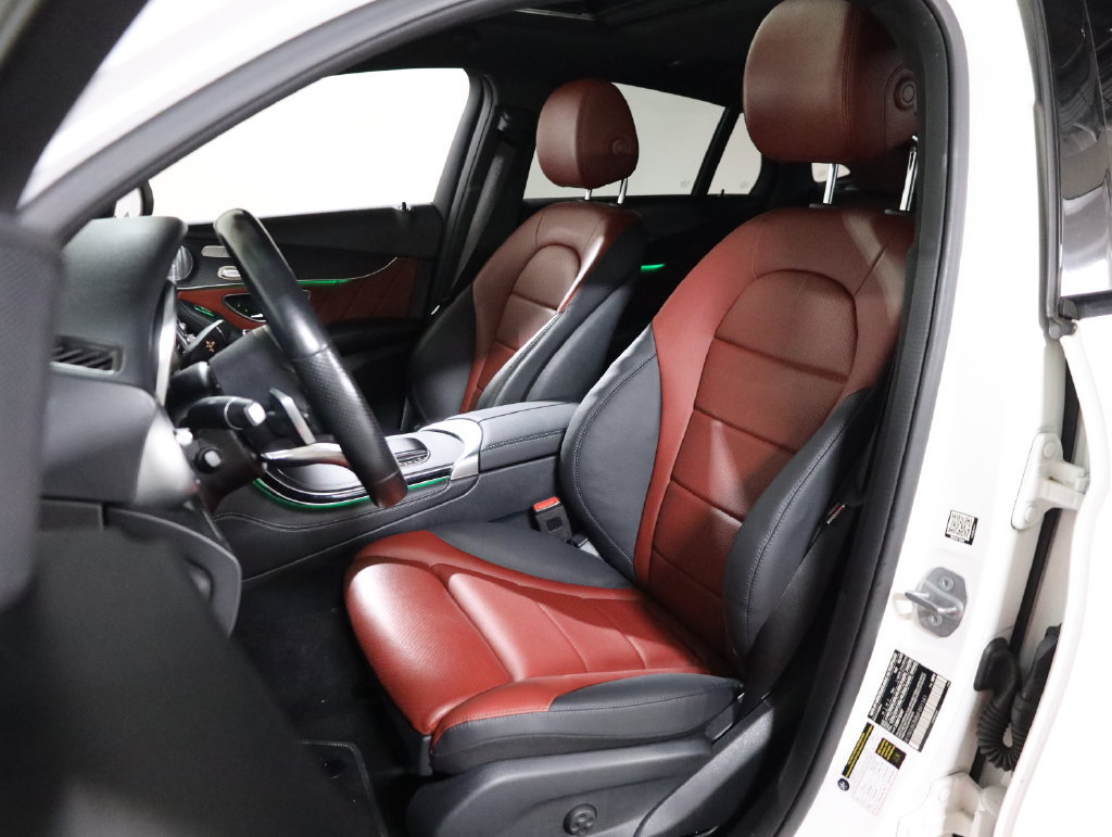 Used 2021 Mercedes-Benz GLC 300 4MATIC Coupe image 26