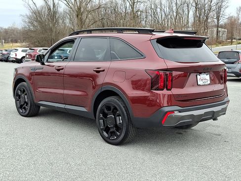 Certified 2025 Kia Sorento X-Line EX image 4