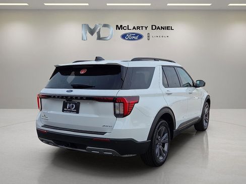 New 2026 Ford Explorer Active image 5