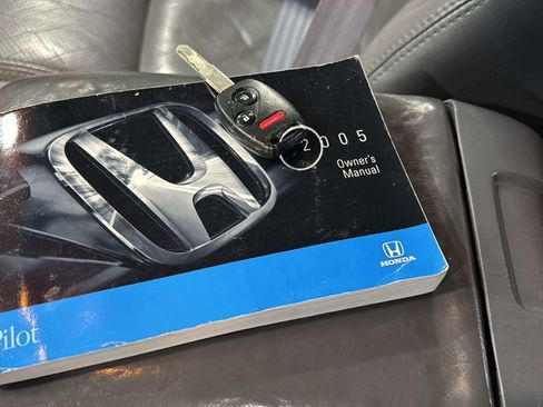 Used 2005 Honda Pilot EX-L image 32