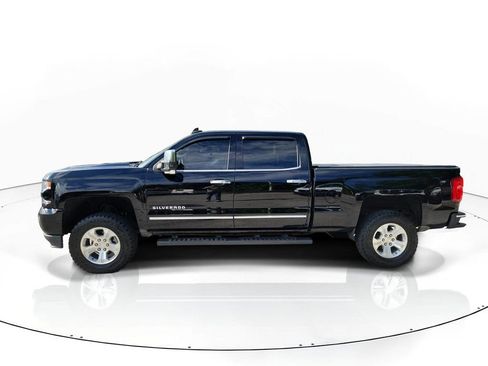 Used 2017 Chevrolet Silverado 1500 LTZ Z71 image 5