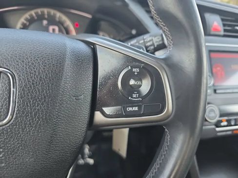 Used 2018 Honda Civic Sport image 19