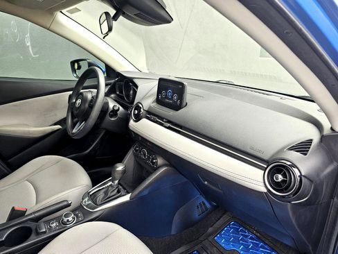 Used 2019 Toyota Yaris XLE image 22