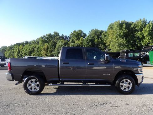 Used 2026 RAM 2500 Big Horn AWD/4WD image 9