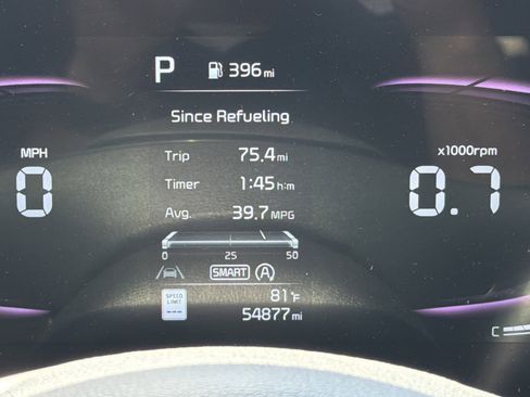 Used 2024 Kia Sportage EX image 2