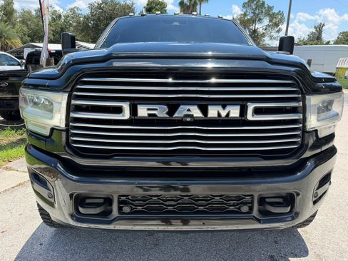 Used 2019 RAM 2500 Laramie AWD/4WD image 2