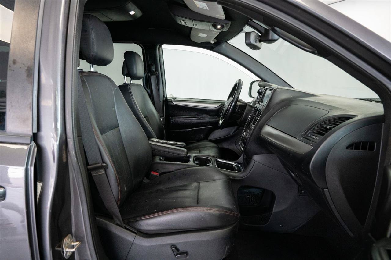 Used 2019 Dodge Grand Caravan GT FWD image 12