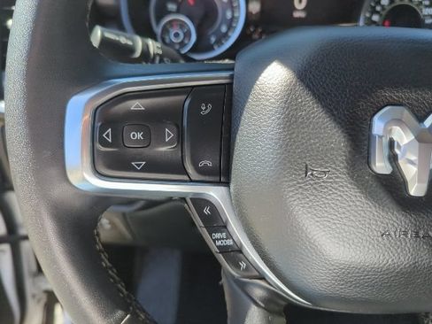 Used 2025 RAM 1500 Laramie AWD/4WD image 13