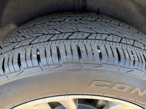 Used 2024 Buick Enclave Avenir AWD/4WD image 35