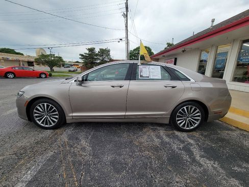 Used 2019 Lincoln MKZ Reserve FWD image 14