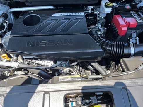 Used 2025 Nissan Rogue SV FWD image 34