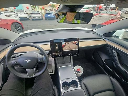 Used 2023 Tesla Model 3 Standard Range image 6