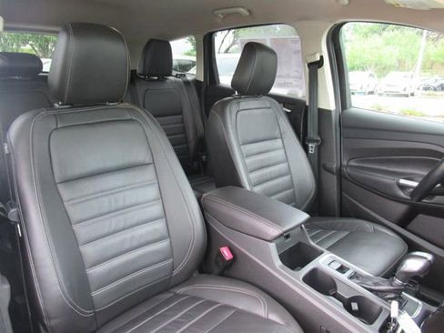 Used 2018 Ford Escape Titanium image 10