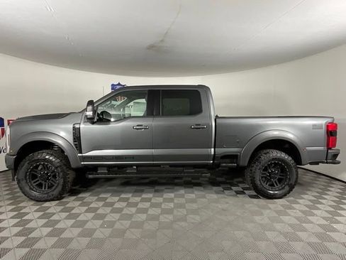 New 2026 Ford F250 Lariat w/ Black Appearance Package image 6