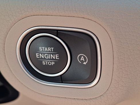 Used 2023 Mercedes-Benz GLE 350 4MATIC image 26