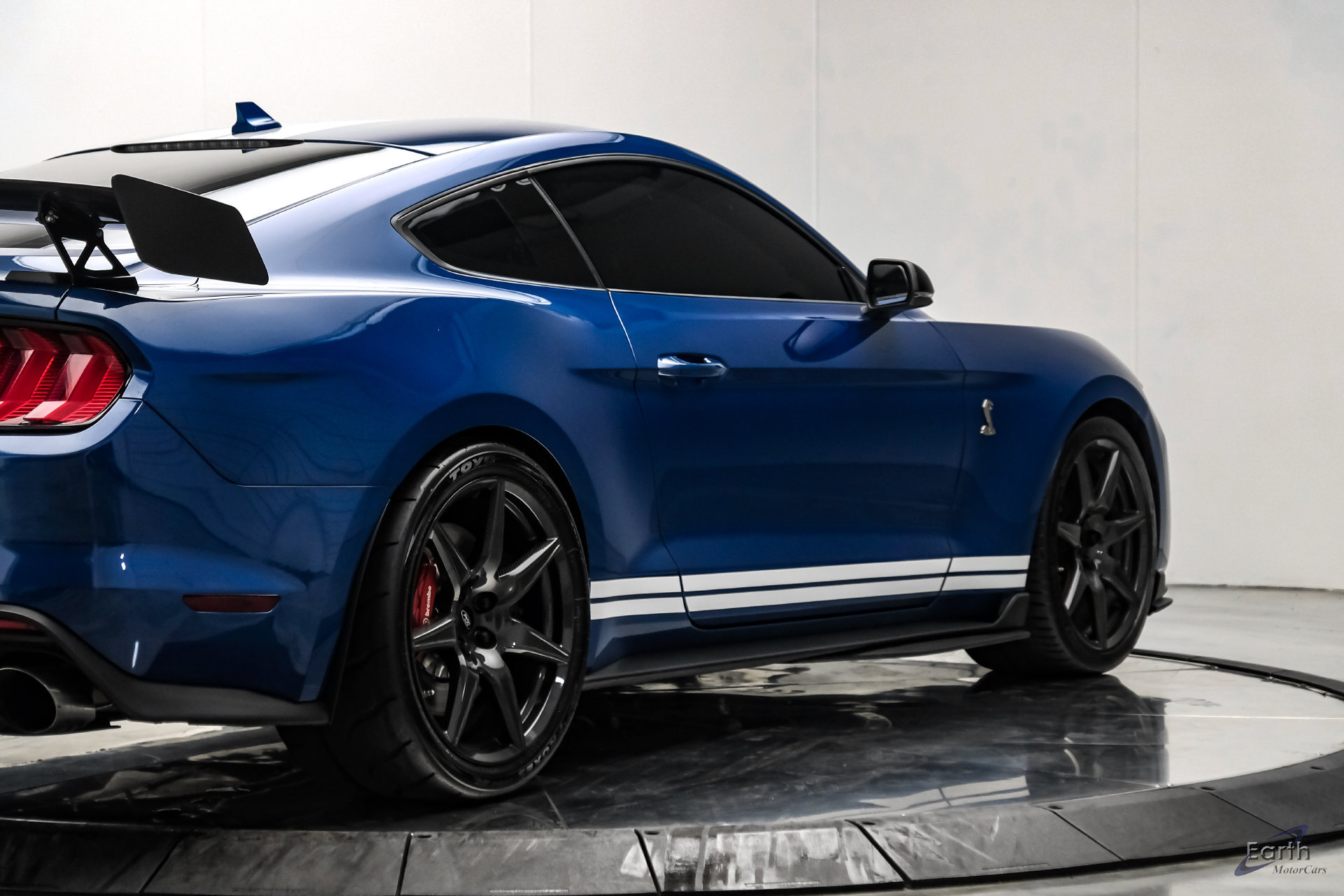 Used 2022 Ford Mustang Shelby GT500 w/ Carbon Fiber Track Pack RWD image 23