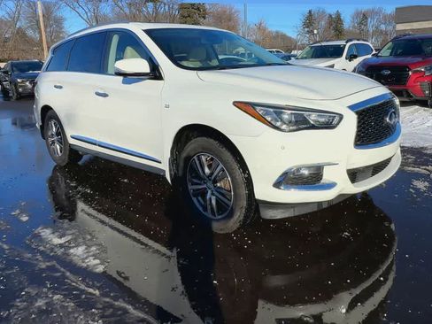 Used 2017 INFINITI QX60 w/ Premium Plus Package image 2