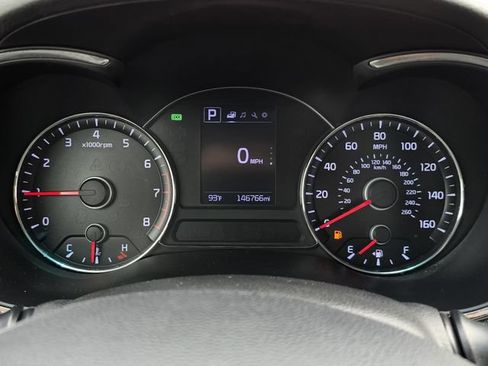 Used 2017 Kia Forte S FWD image 26