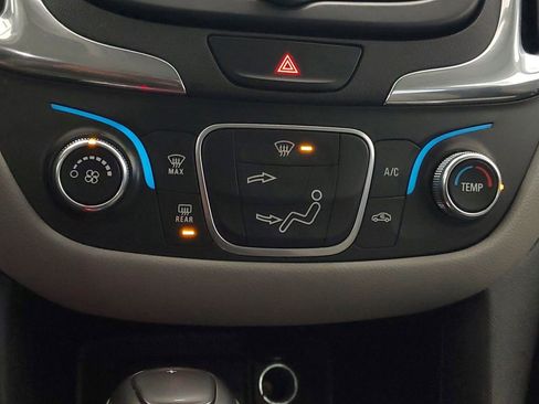 Used 2019 Chevrolet Equinox LS image 20