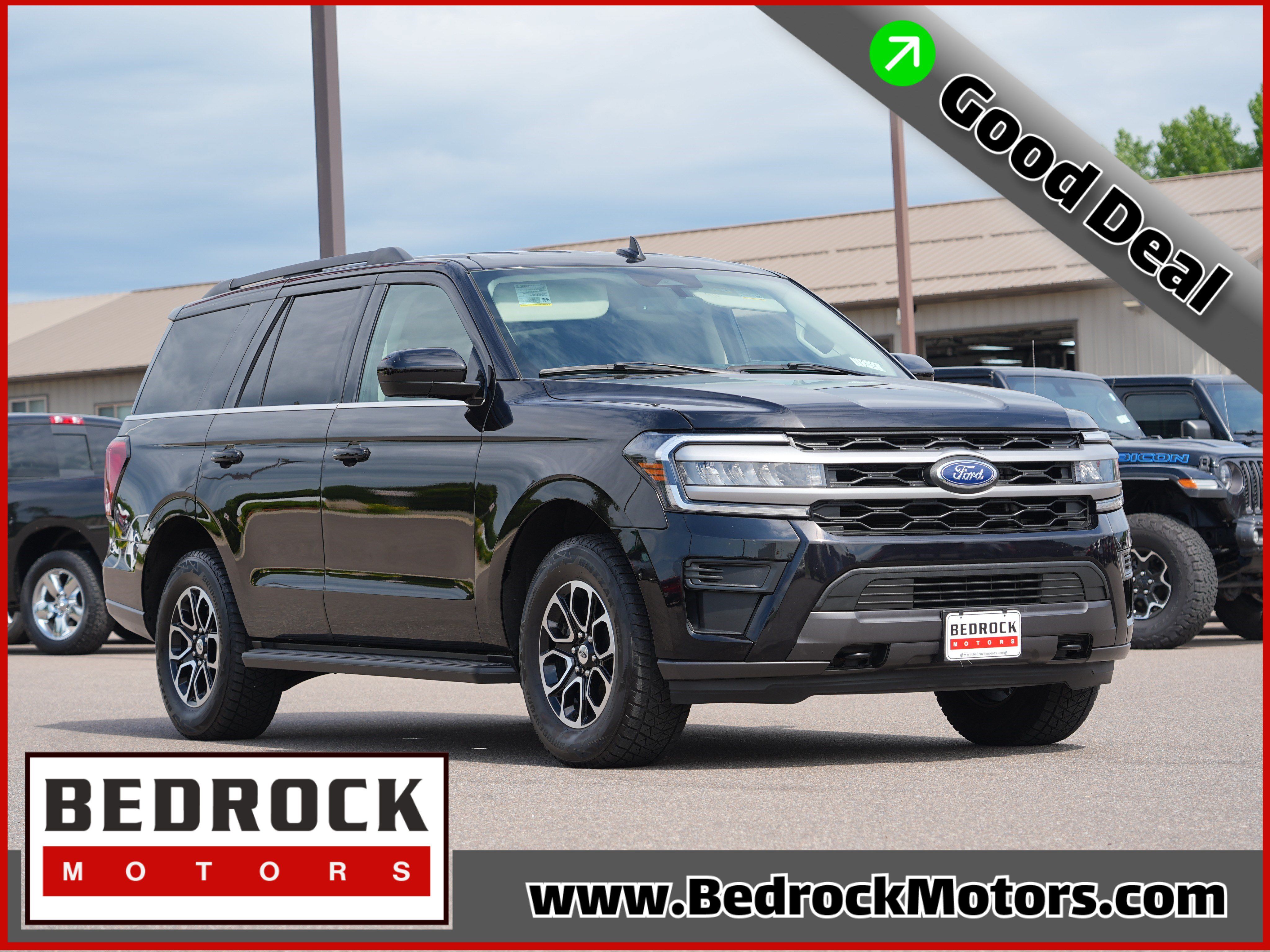 Used 2022 Ford Expedition XLT AWD/4WD image 1