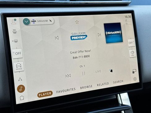 New 2026 Land Rover Range Rover Velar Dynamic SE image 24