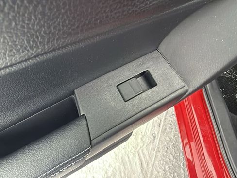 Used 2016 Toyota Corolla S image 25