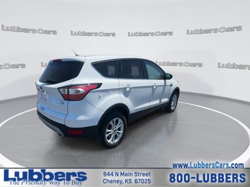 Used 2017 Ford Escape SE AWD/4WD image 8