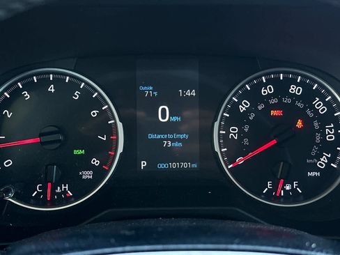 Used 2020 Toyota RAV4 XLE w/ Convenience Package FWD image 28