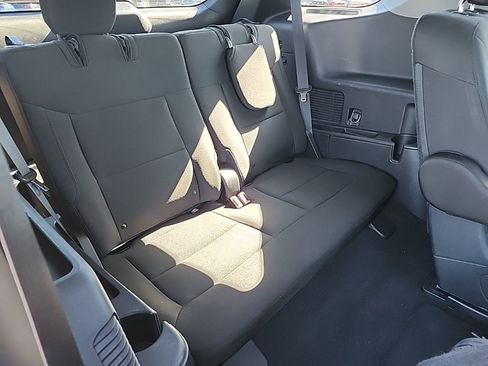 Used 2021 Ford Explorer XLT image 20