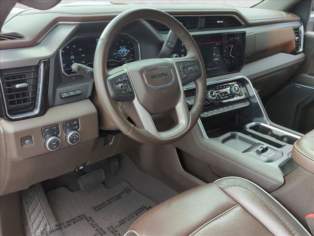 Used 2024 GMC Sierra 3500 Denali w/ Denali Reserve Package AWD/4WD image 11