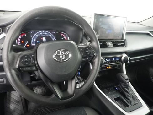 Used 2023 Toyota RAV4 LE FWD image 27