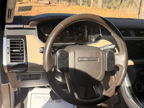 Used 2018 Land Rover Range Rover Sport HSE image 19