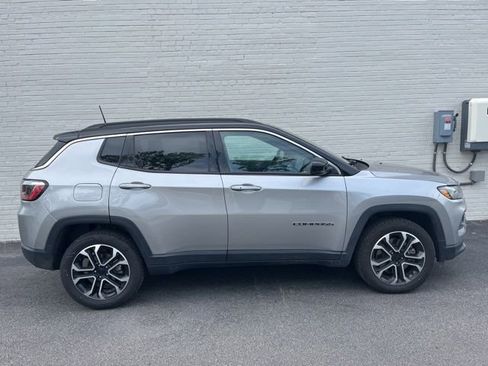 Used 2024 Jeep Compass Limited AWD/4WD image 2