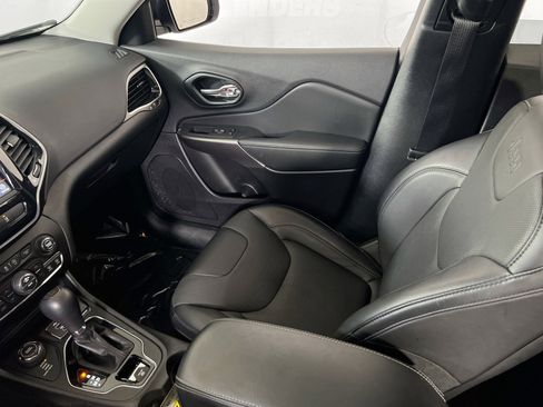 Used 2022 Jeep Cherokee Limited w/ Mopar Interior Package AWD/4WD image 23