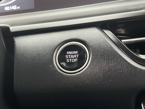 Certified 2024 Kia Seltos EX FWD image 28