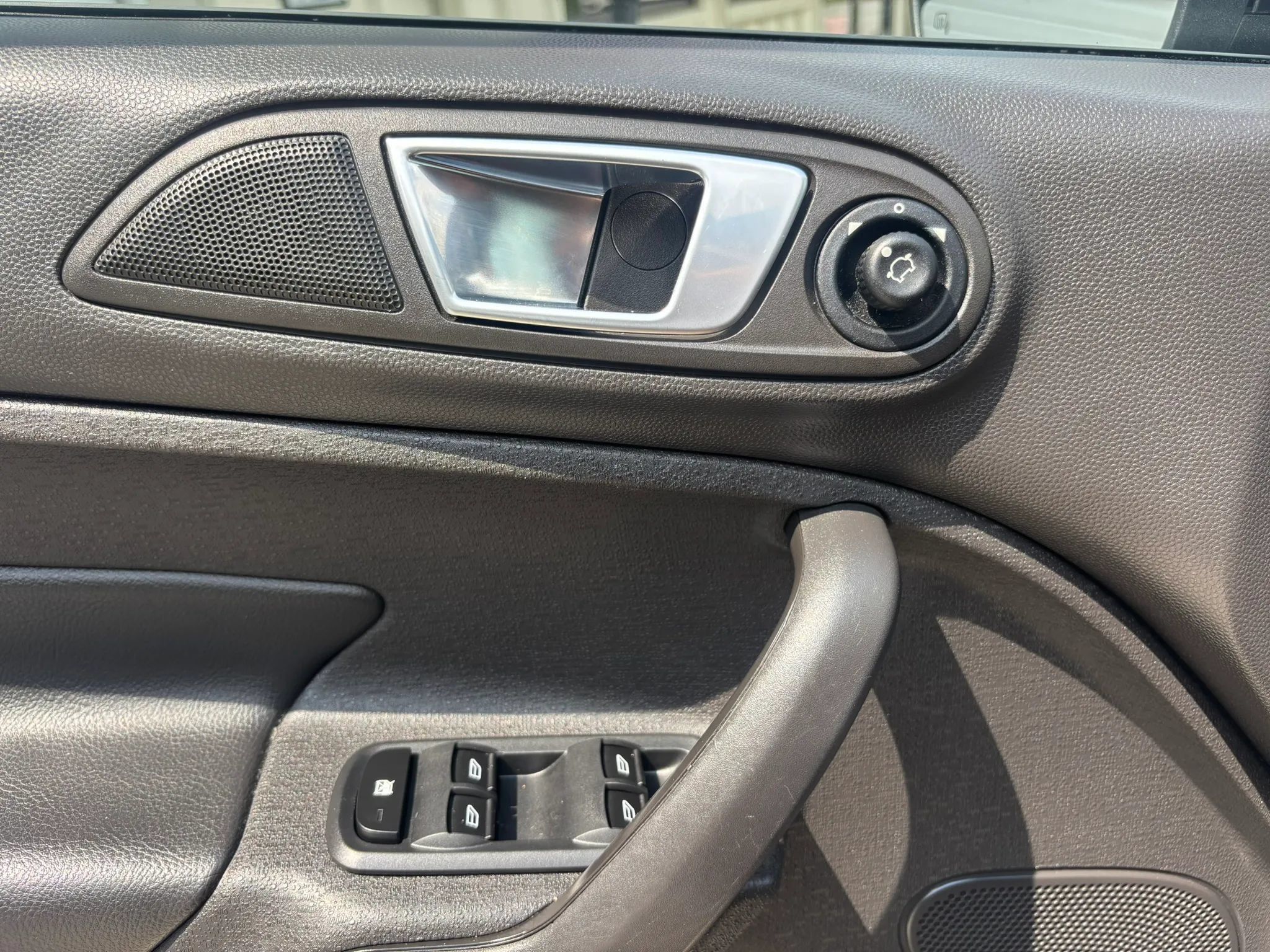 Used 2014 Ford Fiesta Titanium w/ Exterior Protection Package FWD image 22