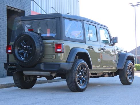Used 2026 Jeep Wrangler Unlimited Sport AWD/4WD image 4