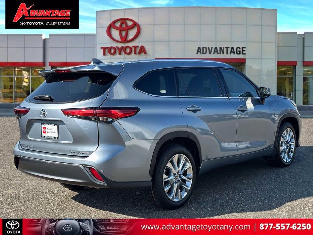 Certified 2021 Toyota Highlander Limited AWD/4WD image 7