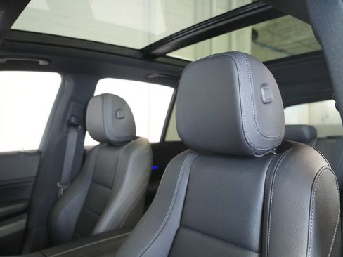 Certified 2025 Mercedes-Benz GLE 450e 4MATIC image 12