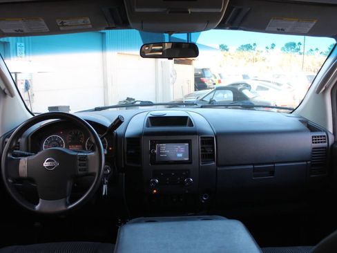 Used 2010 Nissan Titan SE RWD image 29