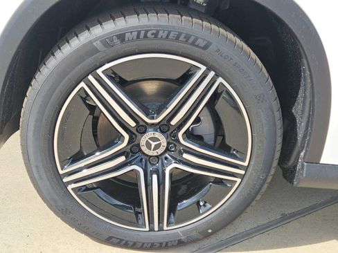 New 2026 Mercedes-Benz GLC 300 image 9